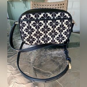 Kate Spade Camera Jacquard Spade Flower Crossbody NWOT